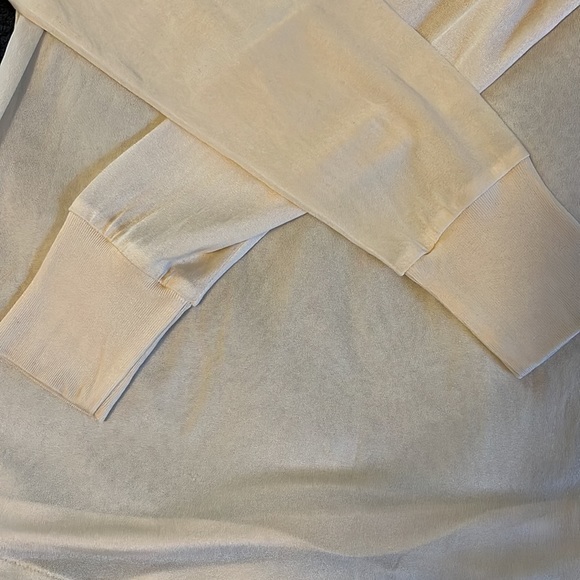 100% Genuine Silk Machine Washable Cream Long Sleeve Two Piece Pajama Set - Picture 13 of 16